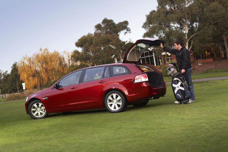  Holden Commodore VE Calais Sportwagon 2008 года  (фото 17 из 25)